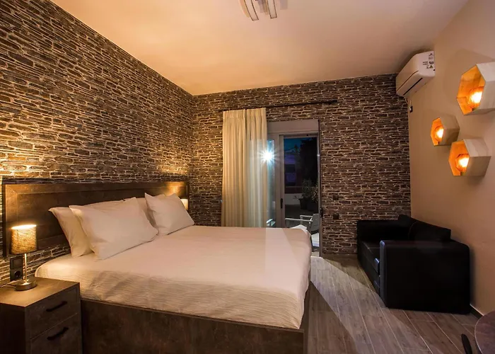 Oleana Di Castello *